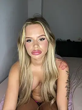 Danielaa 2005 online show from February 3, 5:06 pm