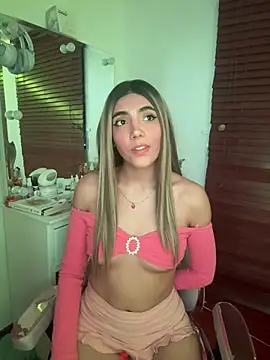 LadyCandy25 online show from December 2, 11:07 pm