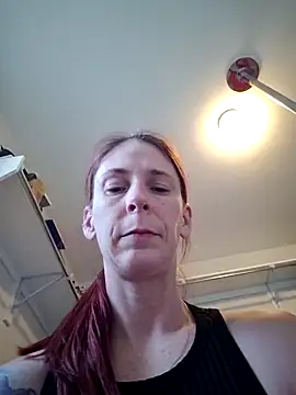 poleslut69 online show from May 31, 11:17 pm