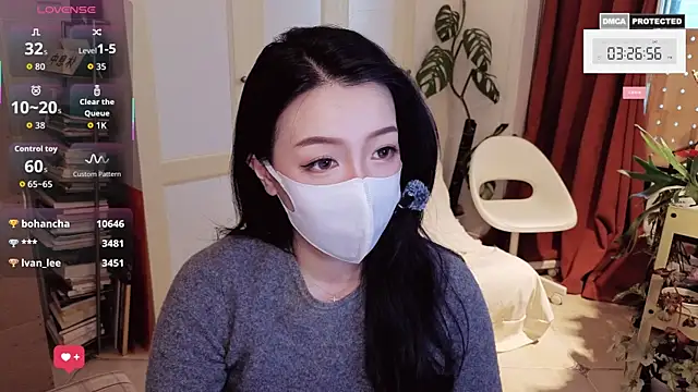 nayomi 34f online show from April 11, 7:25 am