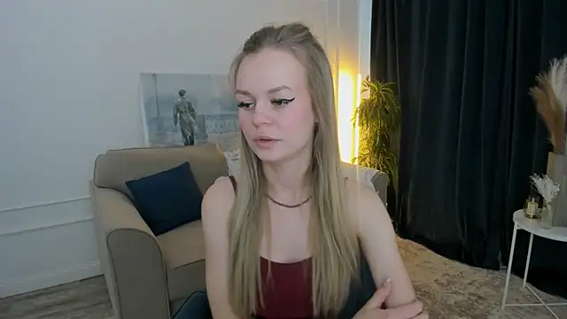 MidnighteAura online show from July 2, 3:23 am