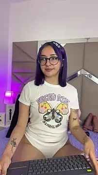 Dreammy Kitty online show from April 13, 1:45 pm