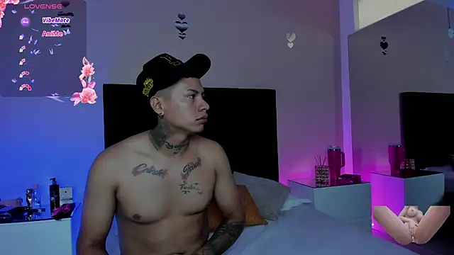 kaylaa sex online show from April 18, 1:02 pm