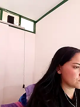 MisNicol online show from February 3, 9:51 pm