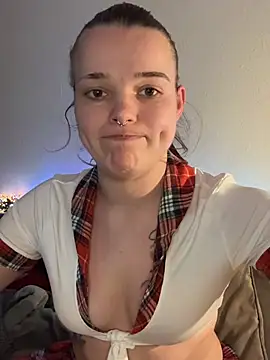 LoreenKinky online show from February 9, 7:05 pm