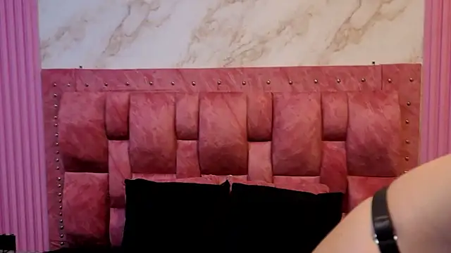 ValeryMorales online show from February 15, 7:51 am