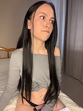 MonicaMercer online show from April 14, 8:14 am