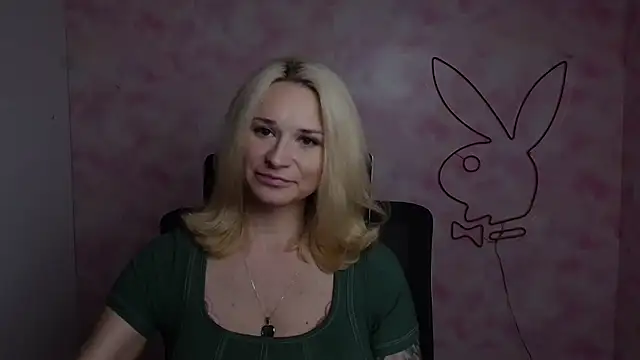 Melodie Aster online show from May 4, 11:47 am