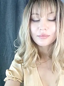 Selina Heart online show from December 3, 7:49 pm