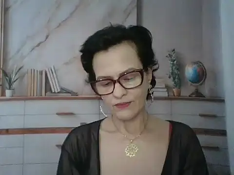 Luna-Hot0802 online show from December 17, 6:34 pm