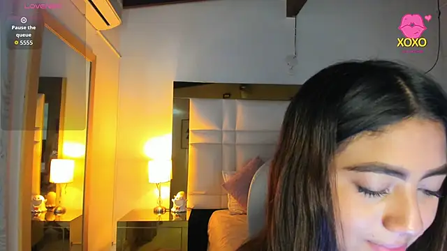 Zoei Moon online show from March 21, 6:57 pm