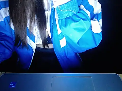 maian love online show from March 6, 8:37 pm