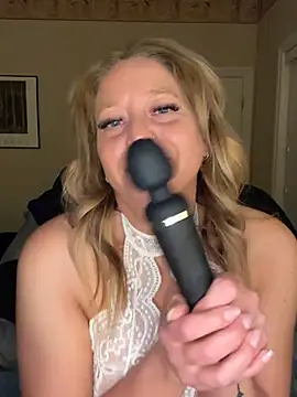 MissyLovelace online show from April 9, 11:04 am