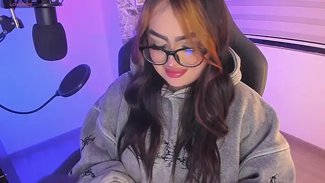 asheryn online show from February 4, 1:19 am