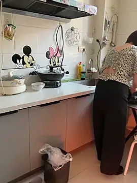 luckybaby666999 online show from April 23, 8:11 am