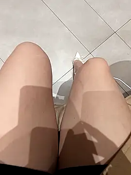 Baby-Linh online show from March 10, 12:31 pm