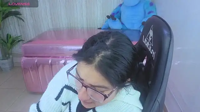 eva smit t online show from April 14, 2:33 am