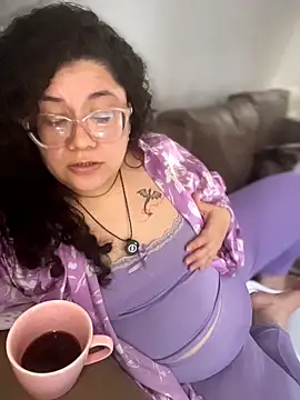 VanesssaMilf  online show from March 17, 1:48 pm