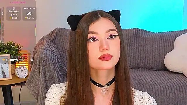 oliviaah  online show from January 10, 3:17 pm