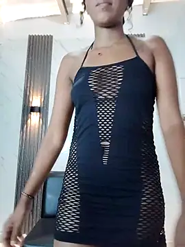 CaramelDesire online show from April 11, 1:33 am