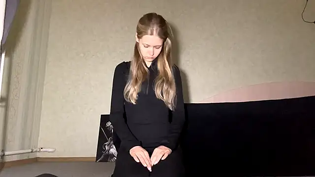 ZaidaSchwarten online show from February 25, 5:06 am