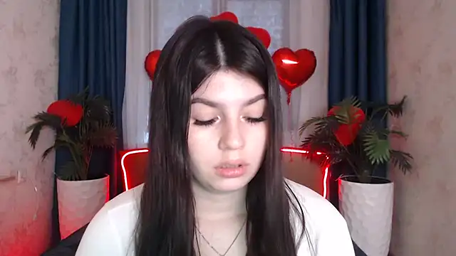 KisaModel online show from February 18, 9:08 am