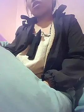 Layyla99 online show from December 15, 1:16 pm