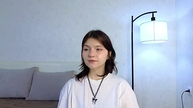 NyraVesperis online show from May 8, 6:38 am