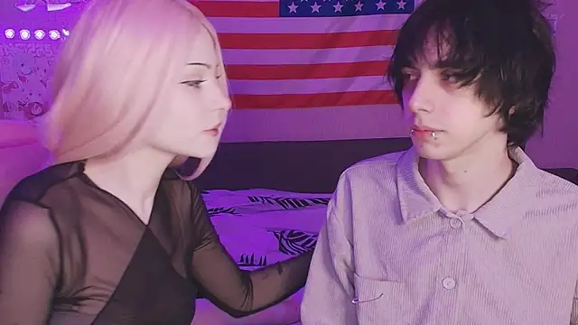 midnight memories online show from February 22, 5:25 pm