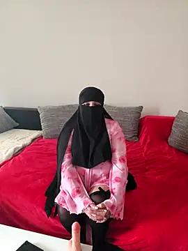 AminaSecret online show from December 17, 1:37 pm