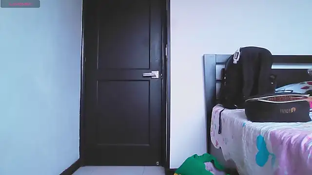 Annyhathatway online show from January 16, 9:22 pm