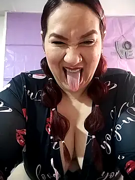 sharon G online show from April 6, 6:09 pm