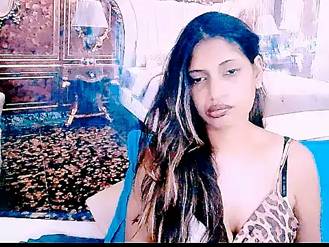 IndianHunnie69 online show from December 17, 5:55 am