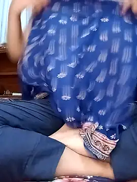 Hot lady010203 online show from December 15, 12:54 pm