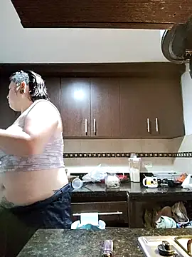 Divine Pouvoir online show from January 14, 11:59 am