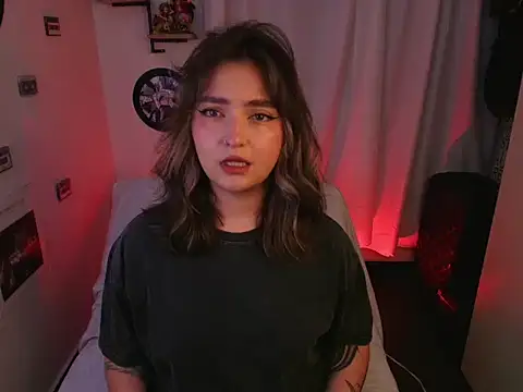 sara cuteeyes online show from April 5, 4:33 am