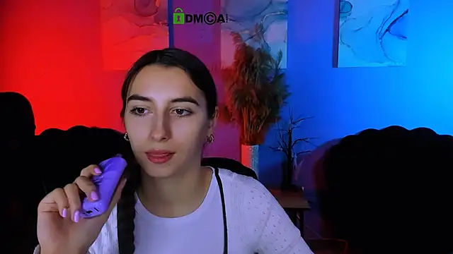 mila firee online show from December 15, 10:09 am