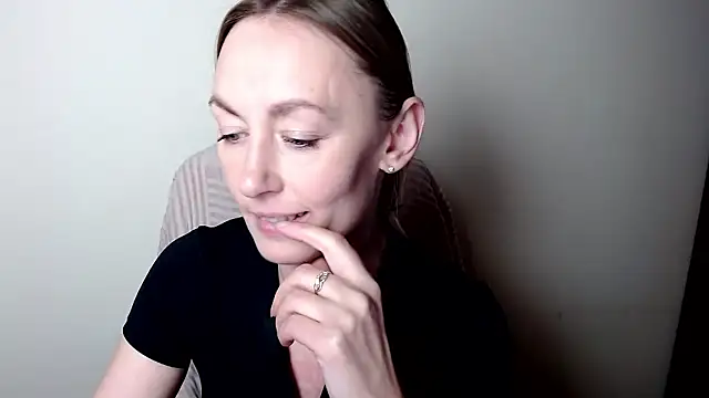 LiaSeass  online show from January 16, 1:07 pm