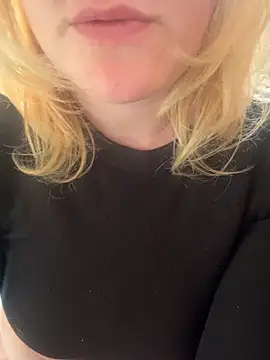 mirabelka94 online show from May 14, 2:56 pm