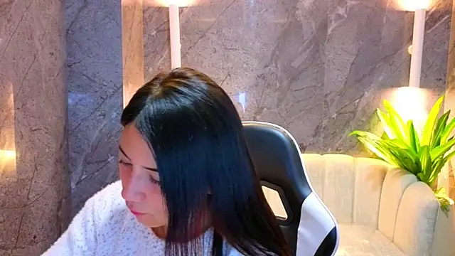 Andrea Tx online show from January 10, 1:38 pm