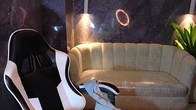 Andrea Tx online show from February 4, 1:14 pm