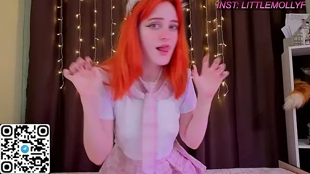 LittleFoxHole online show from June 18, 2:35 am