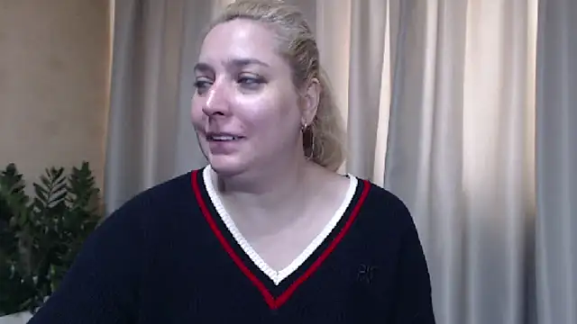 sweetpussy13 online show from April 5, 6:23 am