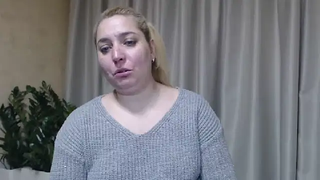 sweetpussy13 online show from March 6, 7:25 am