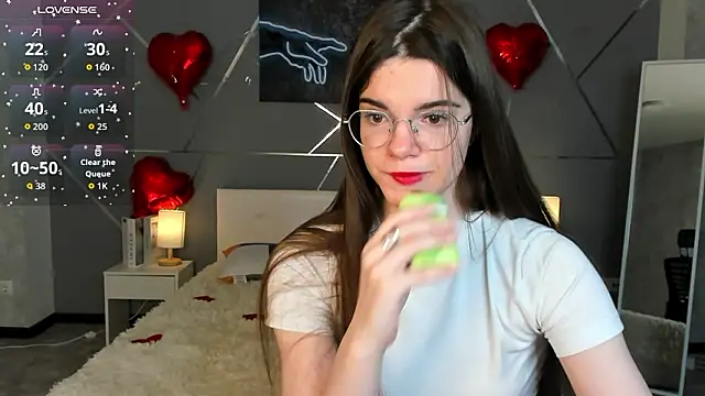 miss  evelyne online show from February 15, 1:08 am