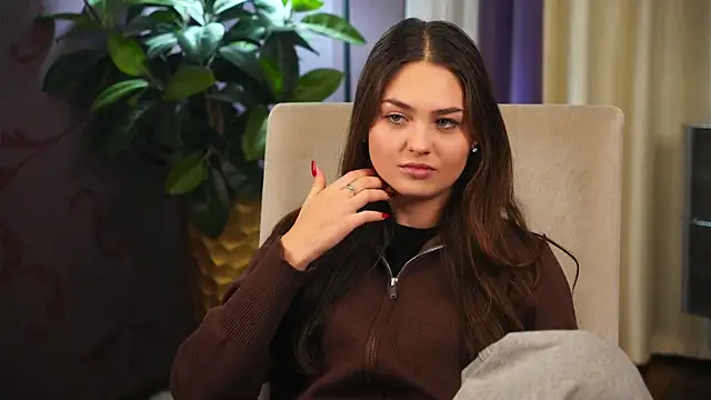 LatonyaButac online show from December 16, 12:11 pm