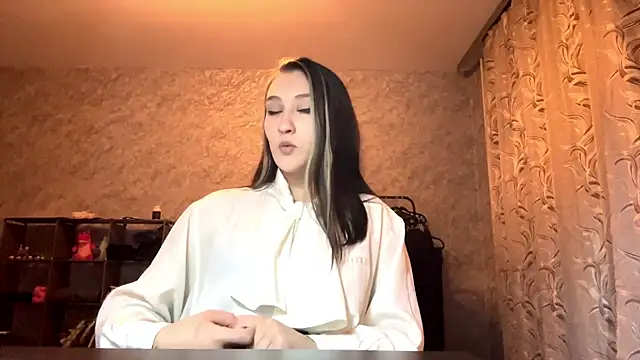 ShonnaSteffensmeier online show from December 22, 3:15 pm