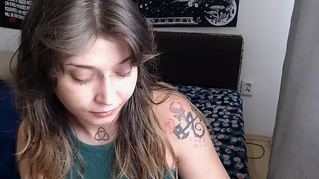 AlienforTwenty online show from July 6, 11:48 am