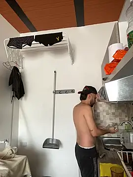 jamess 0 online show from April 18, 5:48 pm