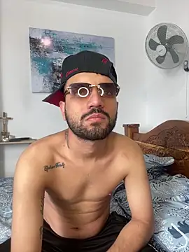jamess 0 online show from June 2, 5:25 pm